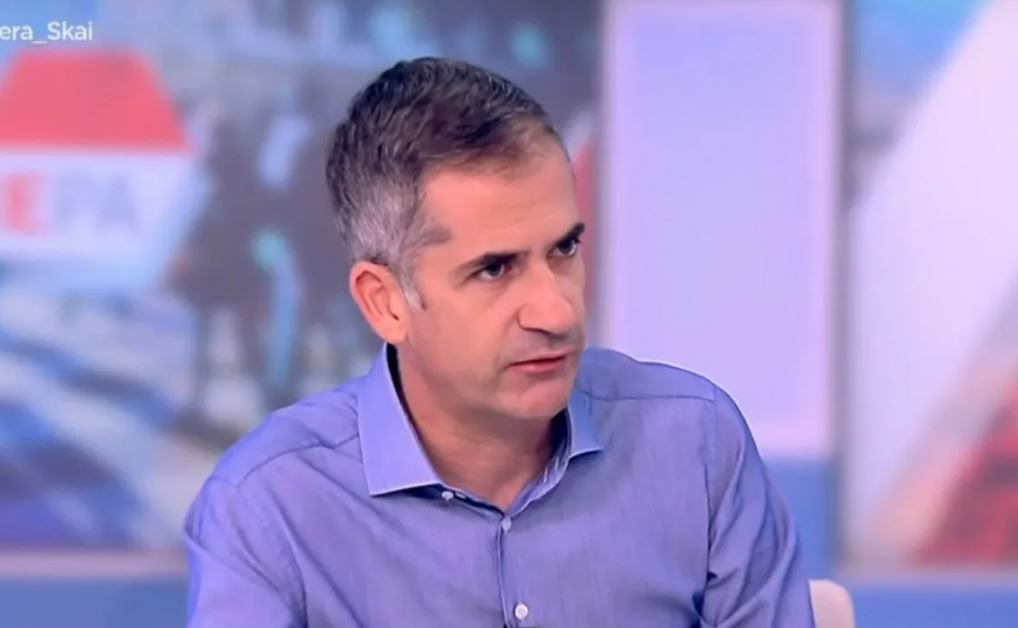 κλαυσίγελως-μπακογιάννης-και-αυτιάς-1228297