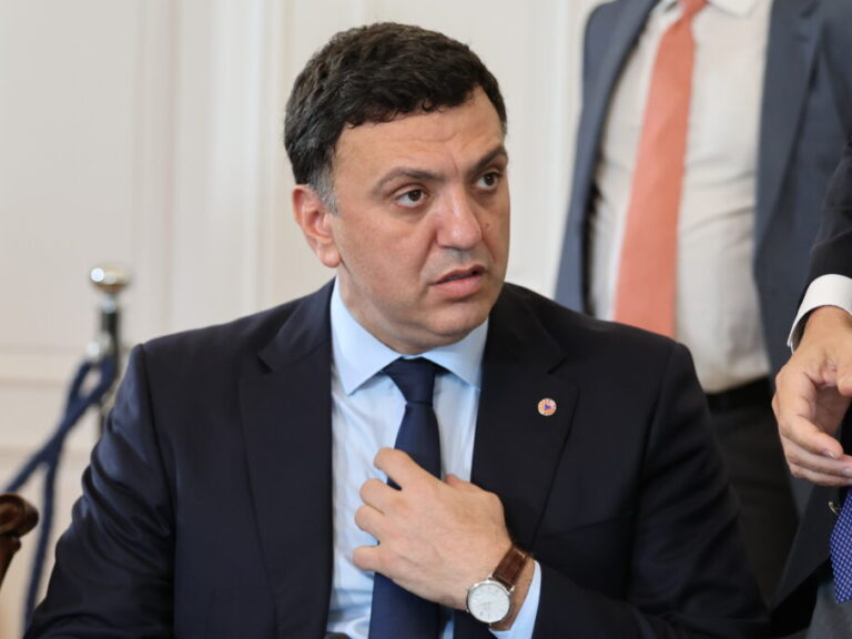 επίθεση-κικίλια-σε-πατούλη-και-24-δημάρχ-1252067