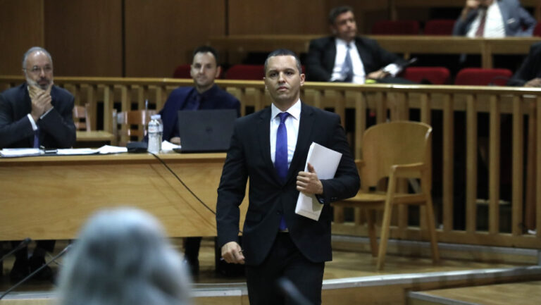 κασιδιάρης-παίρνει-πενθήμερη-άδεια-α-1251158