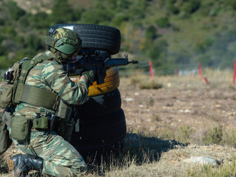 ο-ελληνικός-στρατός-αλλάζει-εμφάνισ-1271198