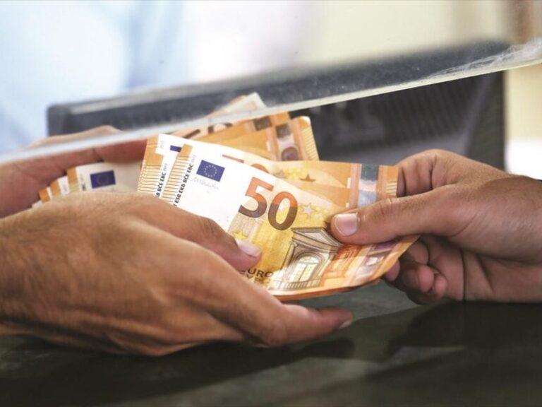 με-επίδομα-300-ευρώ-αντικαθίσταται-η-παρ-1258842