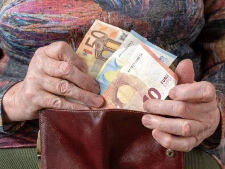 συντάξεις-χηρείας-τρία-σενάρια-περικ-1273593