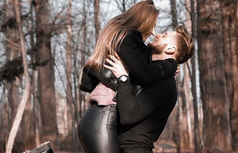 ποια-ζώδια-ζουν-τις-πιο-έντονες-σχέσει-1261287