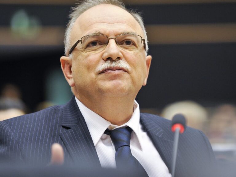 βρήκε-ρόλο-ο-παπαδημούλης-θα-εκπροσωπ-1274755