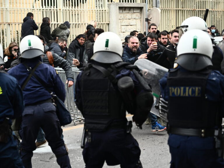 δήμος-κατά-χρυσοχοΐδη-για-την-βίαιη-έξ-1299840