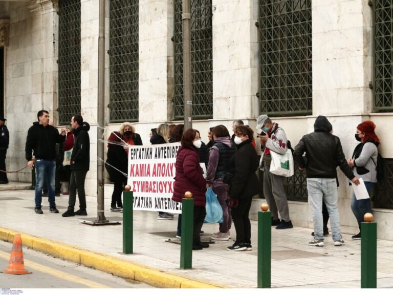 συμβασιούχοι-η-εισήγηση-δούκα-για-τη-μ-1299285