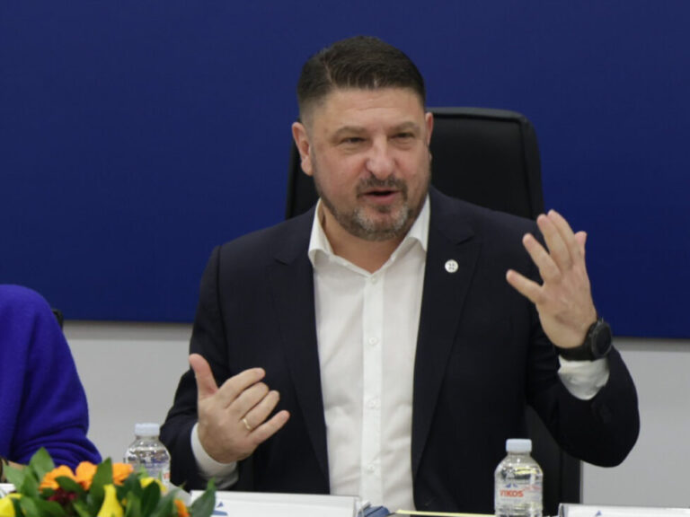 ο-γιώργος-o-προεδροδήμαρχος-που-στηρίζ-1295260