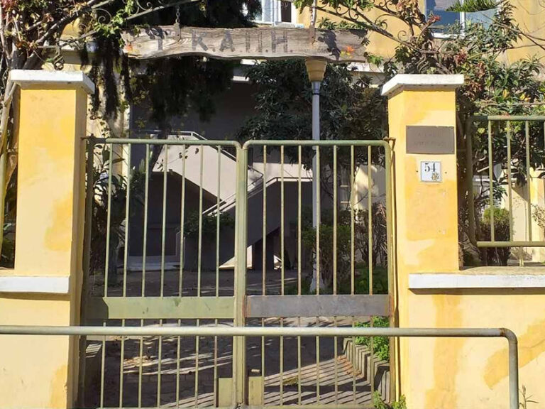 έκλεισαν-ξαφνικά-καπη-και-άφησαν-ηλικ-1305860