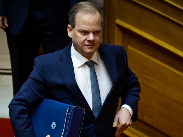 στη-βουλή-η-δικογραφία-για-κ-καραμανλή-1323889