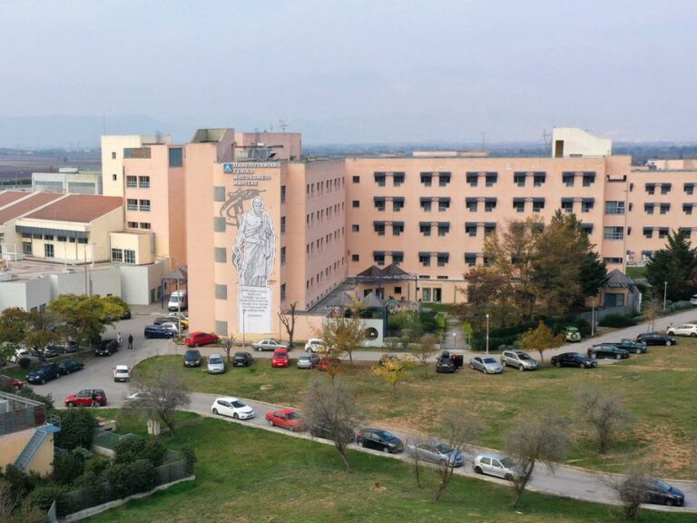 νοσοκομείο-λάρισας-έπεσε-οροφή-στο-κε-1318568