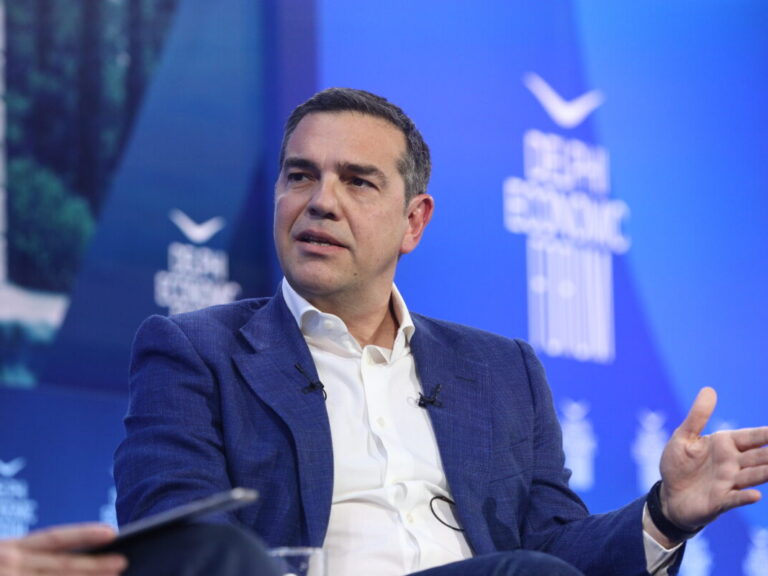 τσίπρας-ο-μητσοτάκης-τρέχει-μόνος-το-1334662