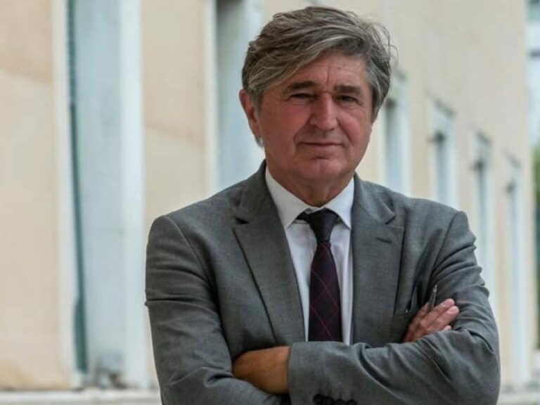 κλώνος-του-φαραντούρη-στο-ίδιο-ευρ-1332939