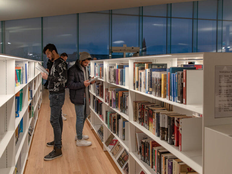 βιβλίο-επεστράφη-σε-δανειστική-βιβλι-1349968