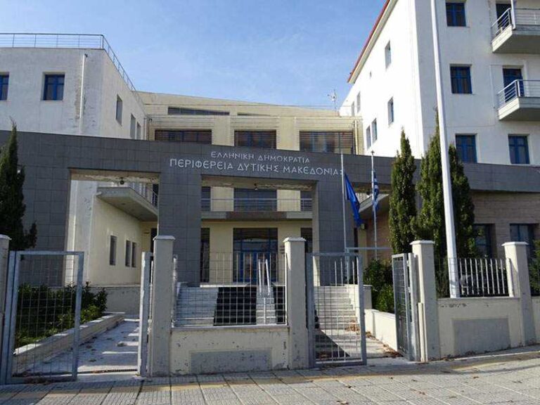 αμοιβαίες-φιλοφρονήσεις-μεταξύ-μητσ-1347639