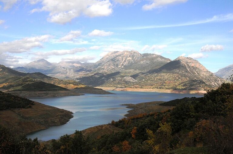 μόρνος-στα-40-μέτρα-έπεσε-η-στάθμη-αποκ-1377695