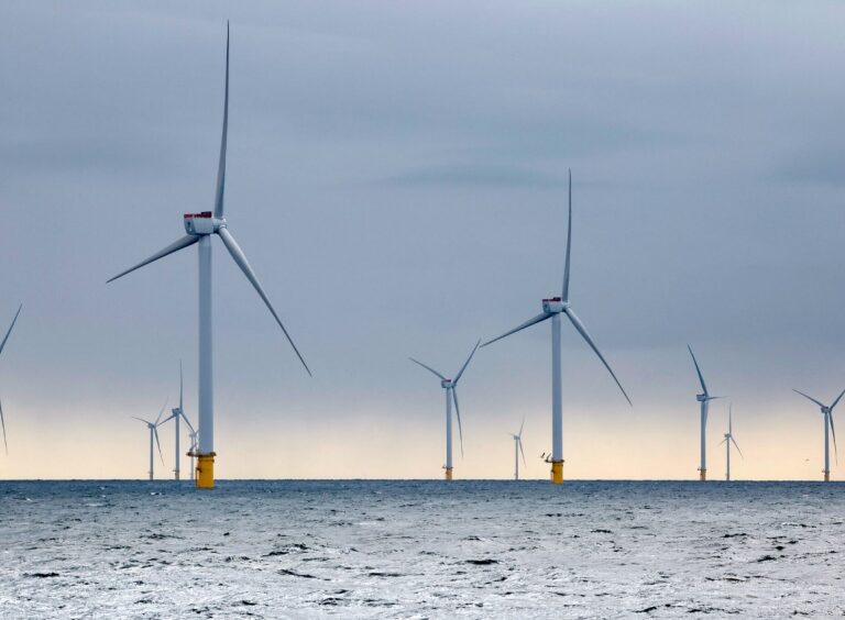 νέες-αντιδράσεις-δήμου-για-υπεράκτια-1385308