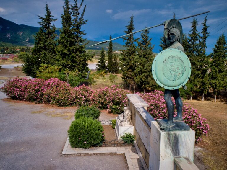 δήμος-σπάρτης-βραβεύει-γάλλους-στρατ-1389372