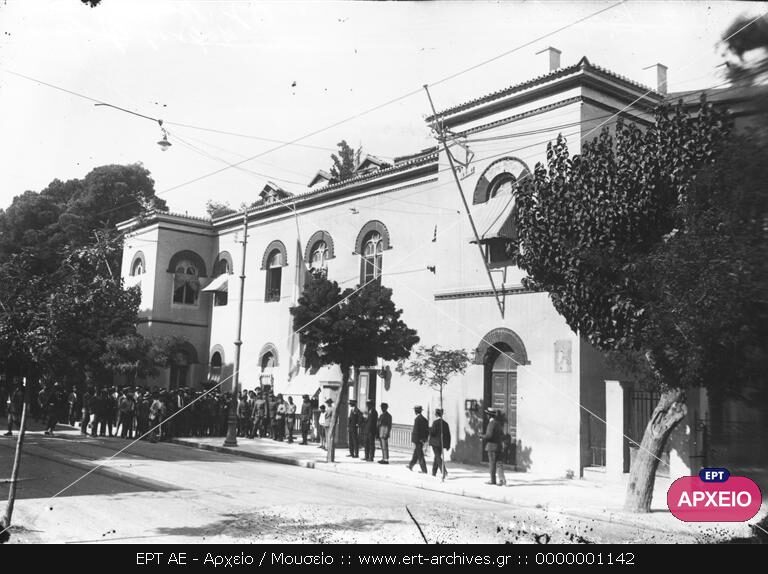 περιφερειάρχης-έμεινε-στον-εμφύλιο-1397473