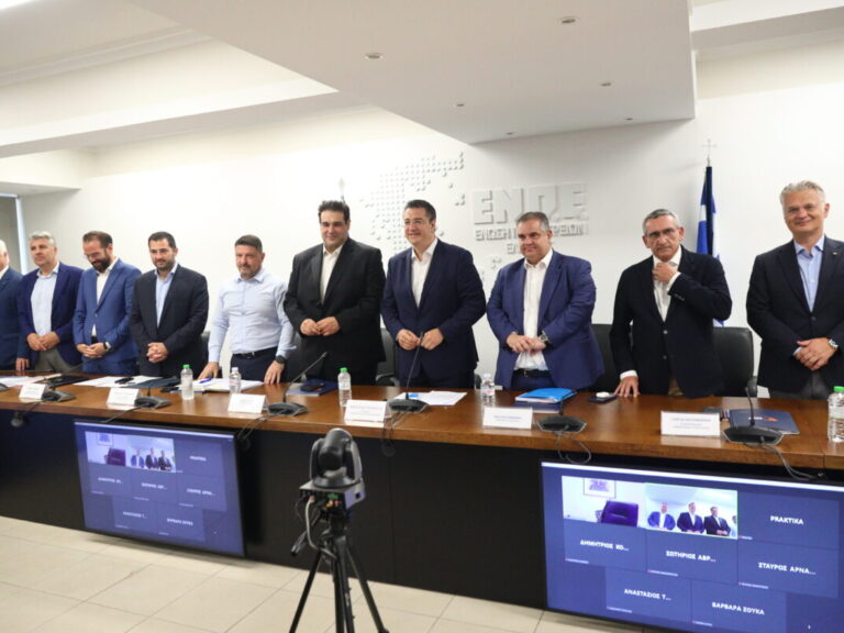 δεσπότης-και-μαρέβα-ευλόγησαν-τον-δ-1403365