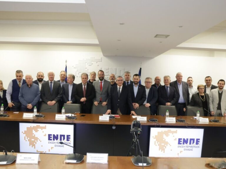 ενπε-στα-παρασκήνια-ο-ευλογημένος-π-1414982