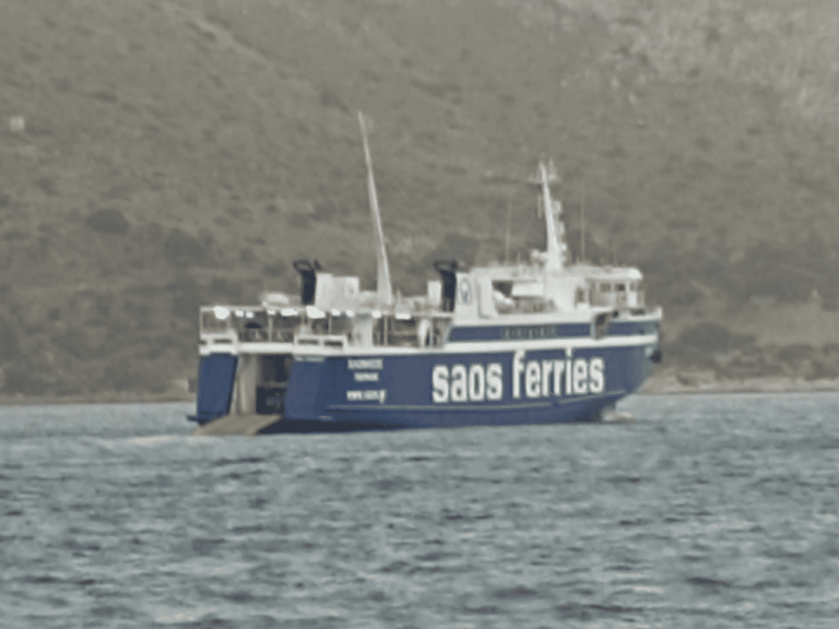 με-ανοιχτή-μπουκαπόρτα-μεσοπέλαγα-το-1412595