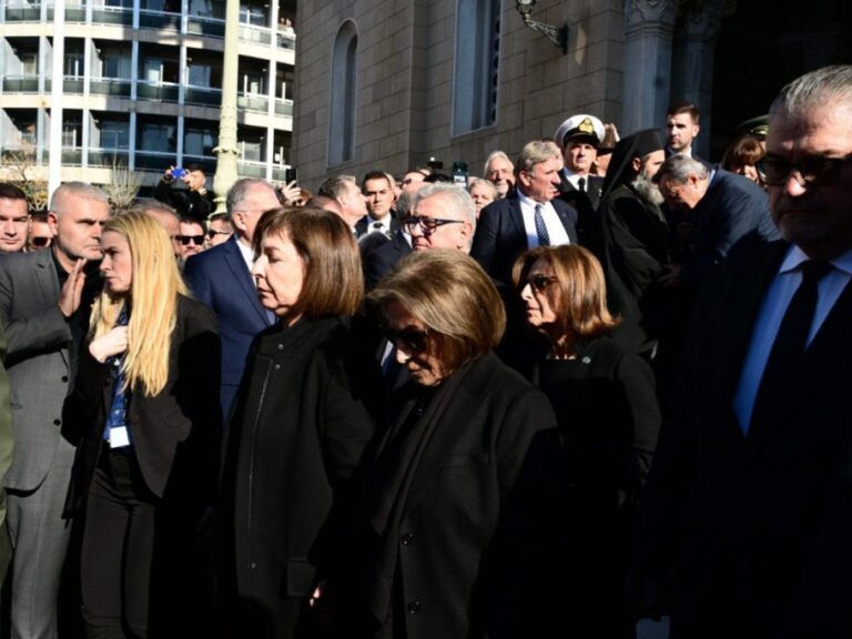 η-δάφνη-σημίτη-αποποιείται-τη-σύνταξη-1420368