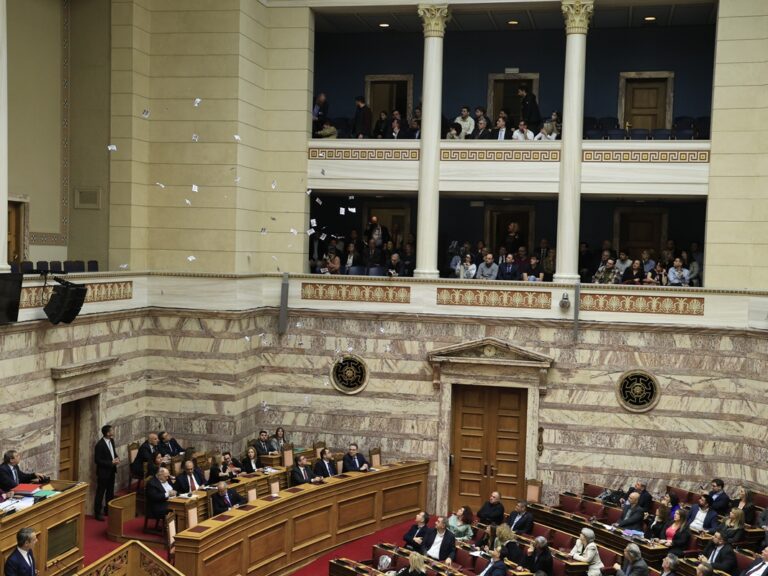 ο-πρώην-γαλάζιος-δήμαρχος-νυν-βουλ-1437361