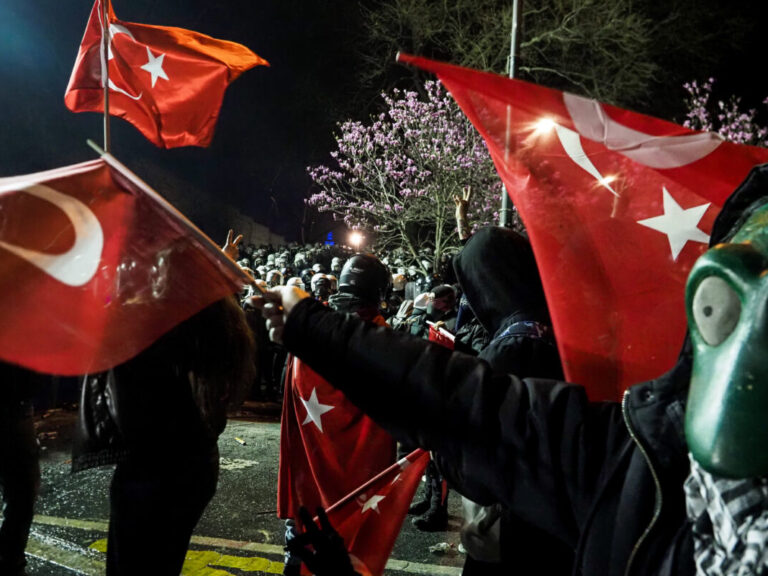 μαζική-συμμετοχή-στις-κάλπες-υπέρ-του-1441670