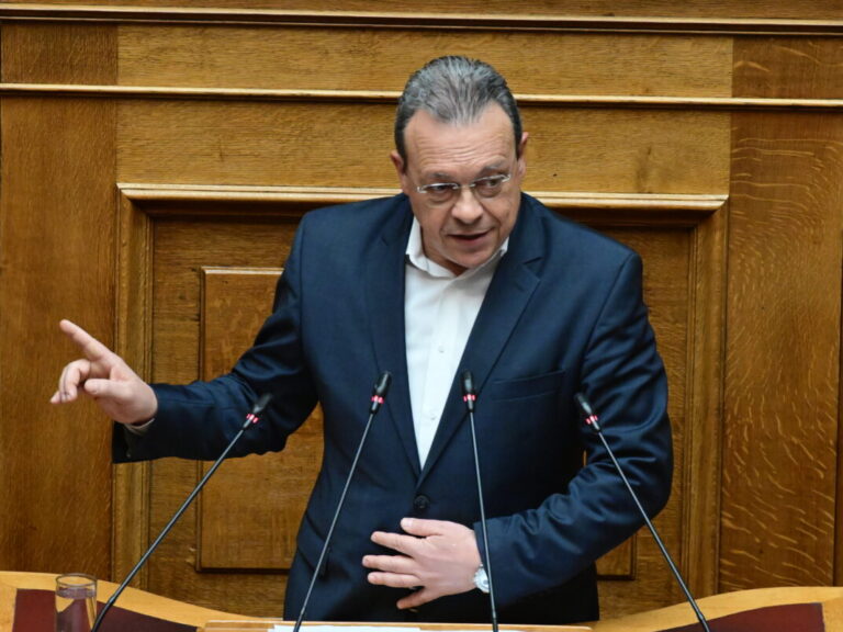 φάμελλος-σε-μητσοτάκη-δεν-σας-έχουμε-ε-1444357