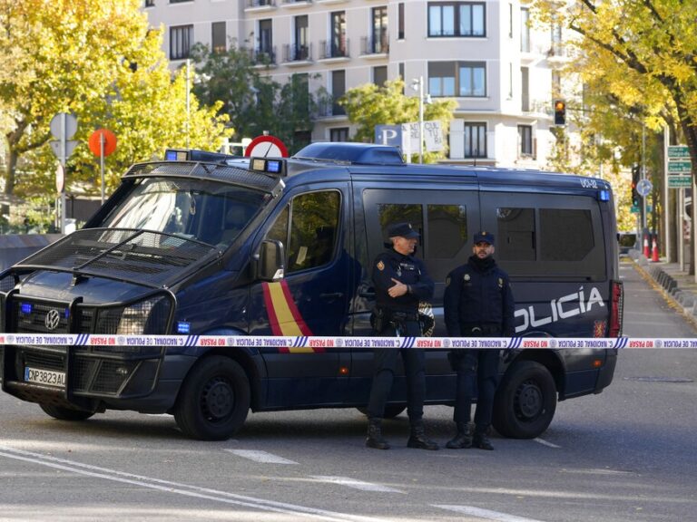 ισπανία-γονείς-κρατούσαν-σε-απομόνωσ-1452081