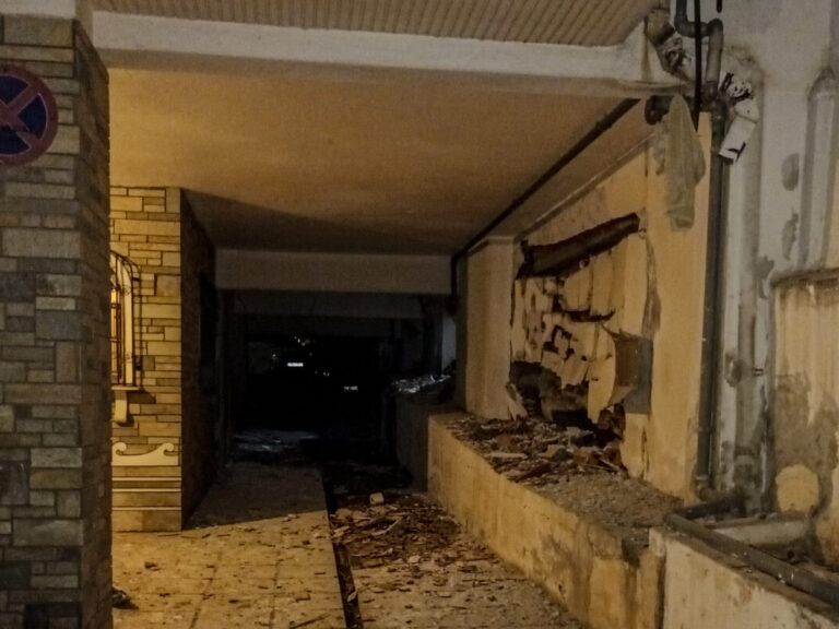 ισχυρή-έκρηξη-σε-πολυκατοικία-στην-θε-1478316
