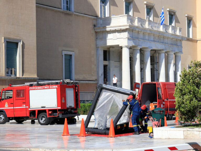 φάρσα-μάλλον-ο-ύποπτος-φάκελος-που-ε-1472493