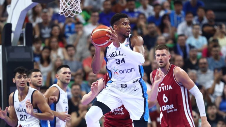 τριαντάρα-ο-giannis-και-πρεμιέρα-με-το-δεξί-1485275