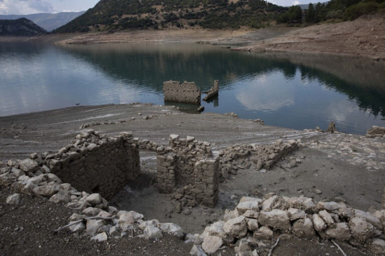 στερεύει-ο-μόρνος-σε-ιστορικό-χαμηλό-15-1492464