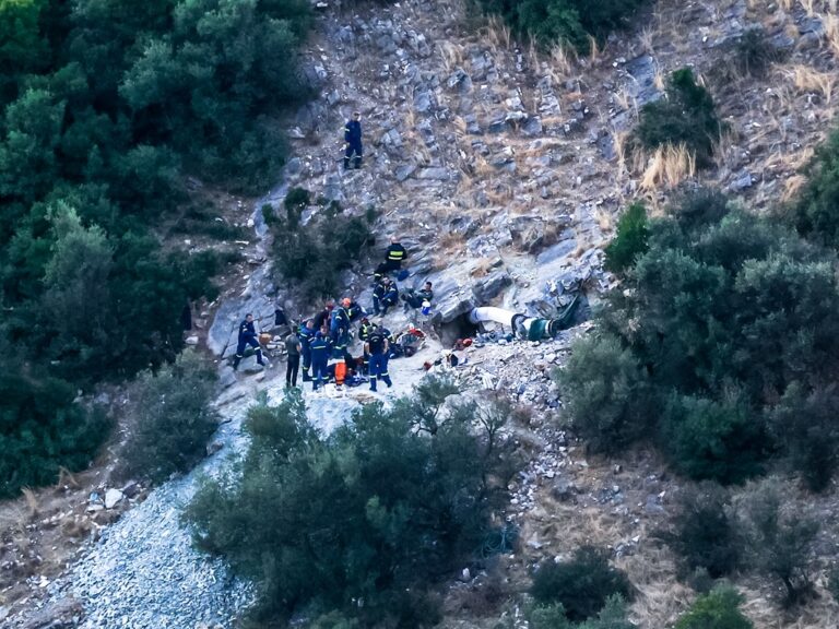 λάρισα-νεκρός-ο-άνδρας-που-ήταν-εγκλωβ-1497130