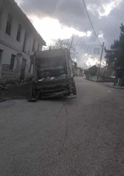 απορριμματοφόρο-έπεσε-σε-τρύπα-μετά-α-1514636