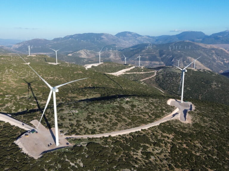 φρένο-στις-ανεμογεννήτριες-της-κεντρ-1511339