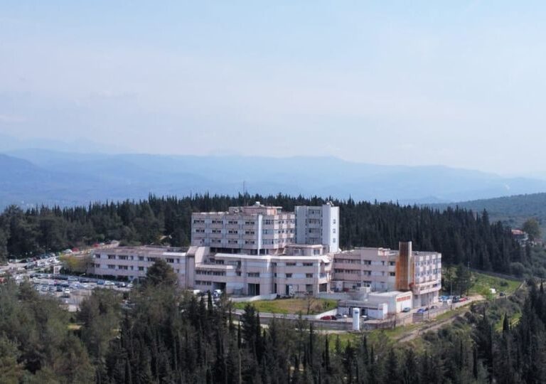 κραυγή-απόγνωσης-δύο-γιατροί-σε-πνευ-1515647