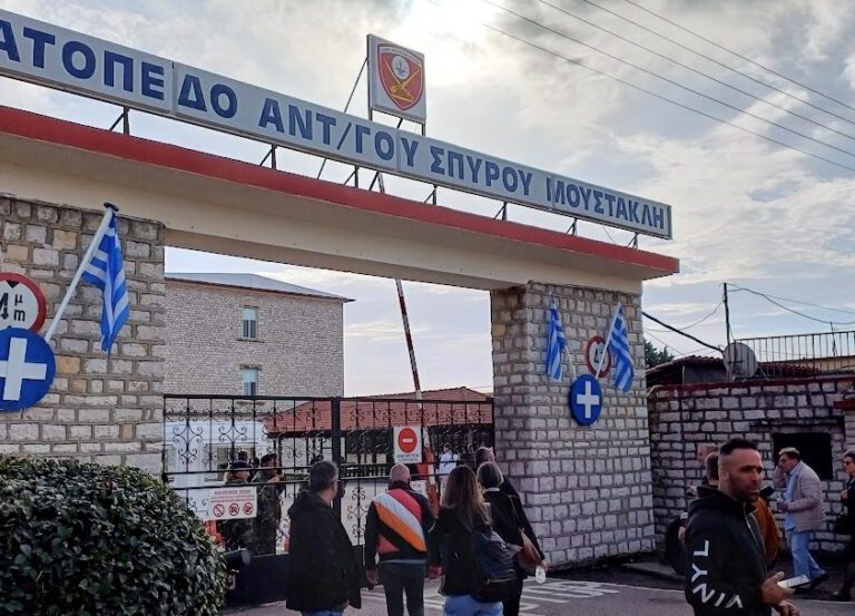 μεσολόγγι-τέσσερις-φαντάροι-στο-νοσο-1516813
