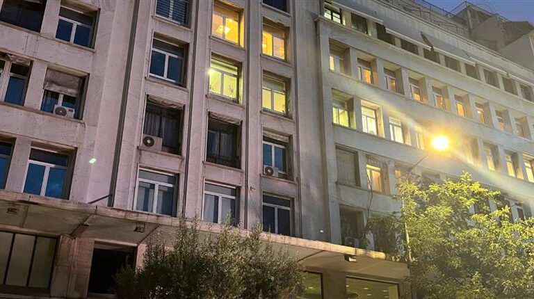 υ-κοι-σ-ο-το-υπουργείο-χωρίς-οργανισμό-038-1525070