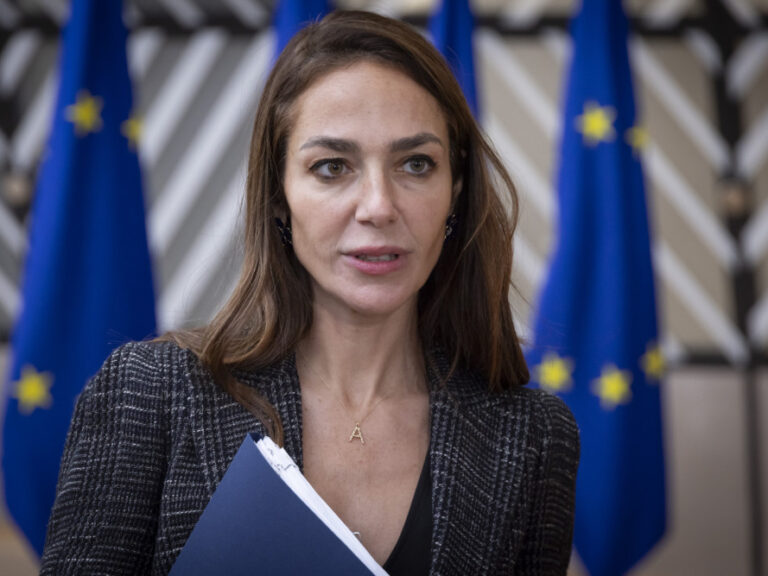 στη-βουλή-η-απόφαση-της-μιχαηλίδου-να-α-1522238