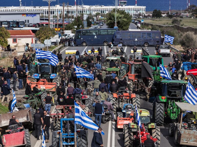 κρήτη-πετροπόλεμος-και-χημικά-μεταξύ-1520611