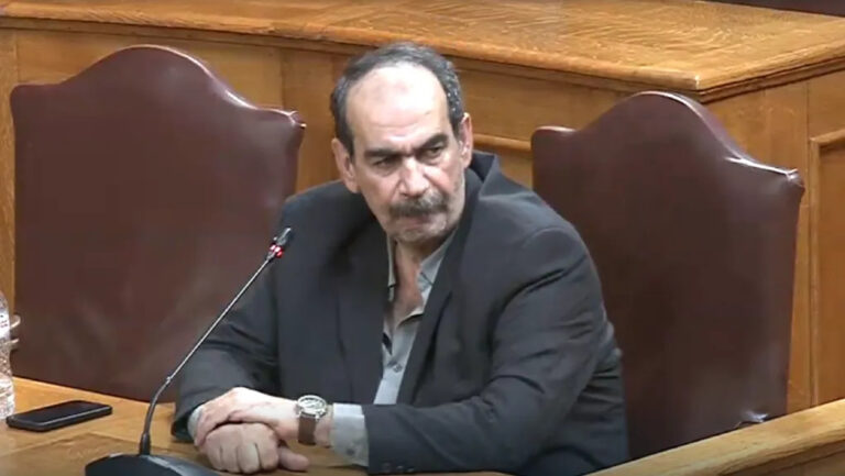 θα-την-σκοτώσω-θα-της-στρίψω-το-λαρύγγ-1522306