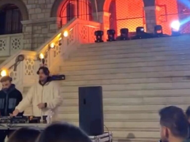 γαλάτσι-στα-άκρα-δούκας-πλεύρης-γ-1526091