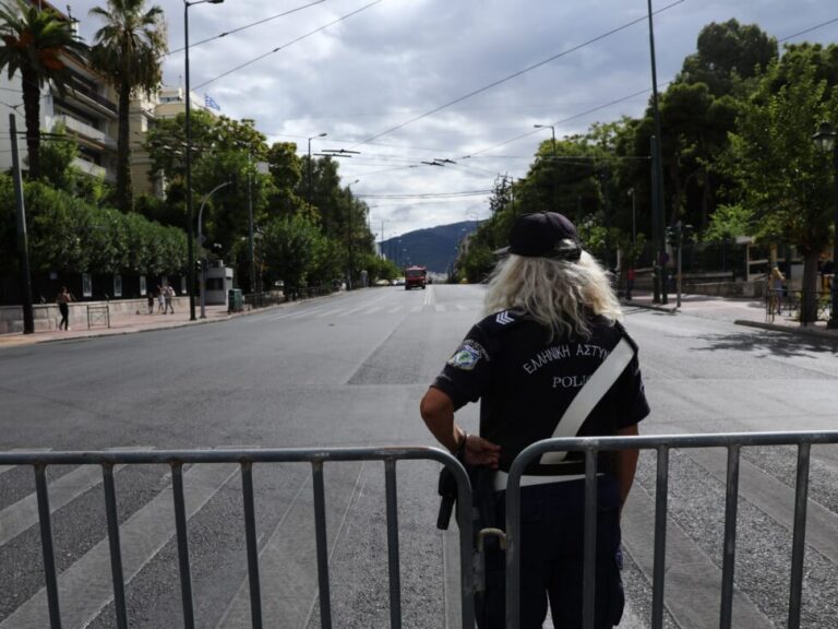 πρωτοφανής-απαγόρευση-συγκεντρώσεων-1540172