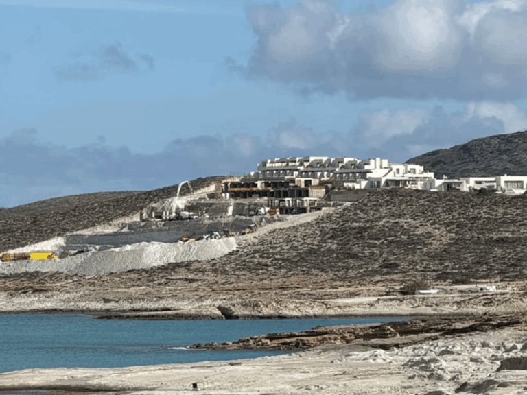 δήμαρχος-μήλου-για-ξενοδοχείο-περιμέ-1538558