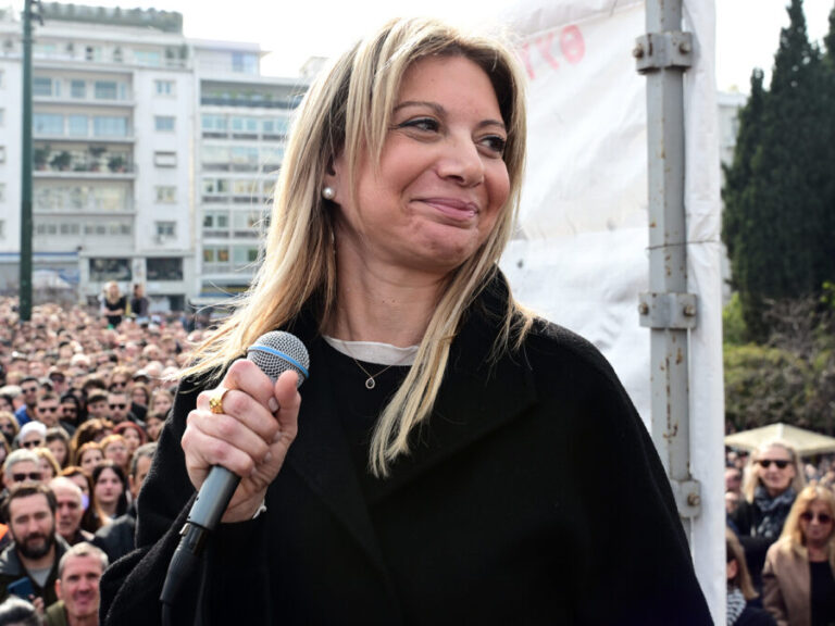 ο-κύβος-ερρίφθη-παραιτήθηκε-η-καρυστ-1533611