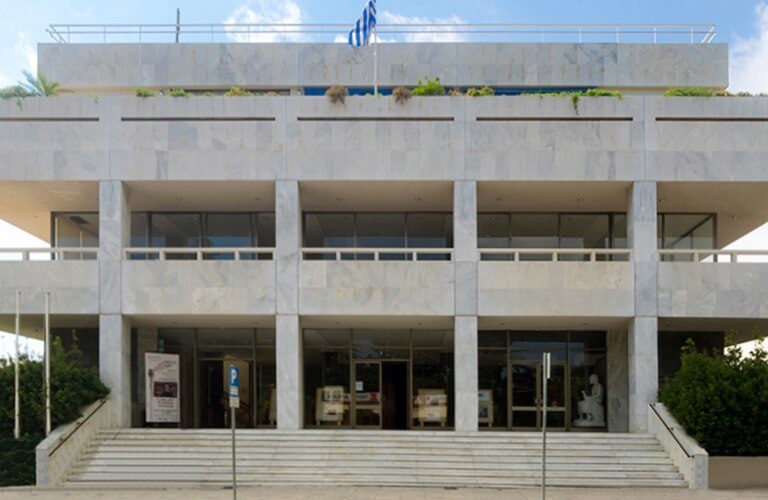 δήμος-βάζει-μαθητές-να-πληρώνουν-2-ευρώ-1542449