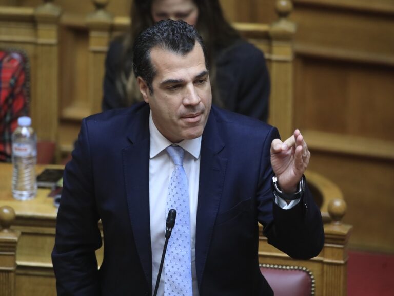 πλεύρης-στη-βουλή-για-χίο-εσείς-μπορε-1542322