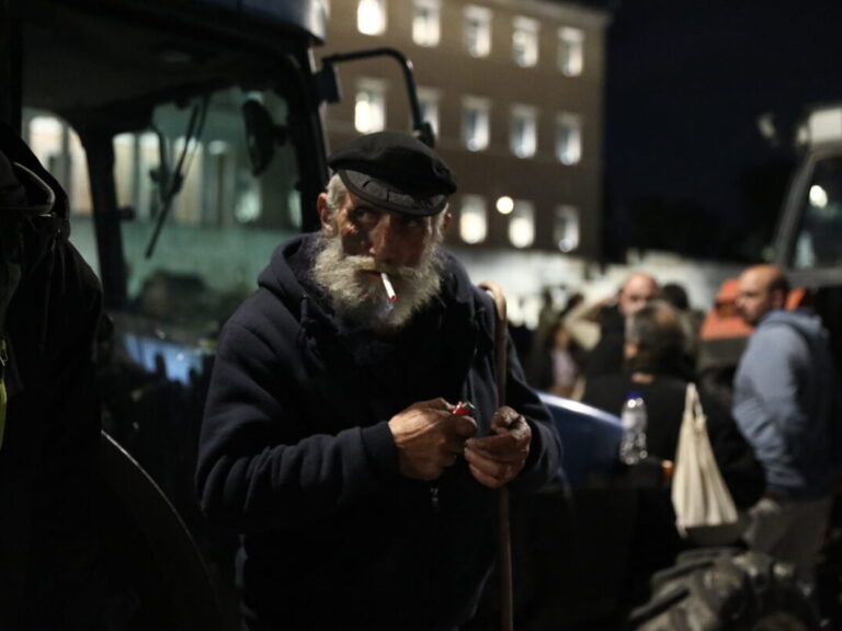 αγρότες-ολονυχτία-στη-βουλή-ενδεχ-1546459